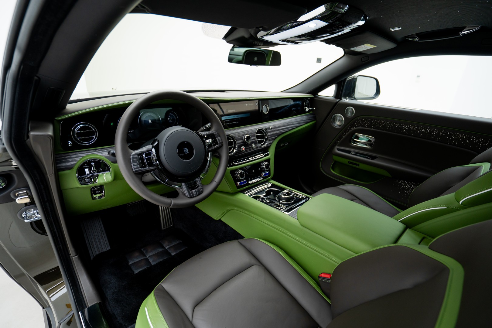 2024 ROLLS ROYCE SPECTRE. GCC. WARRANTY SERVICE. FULL OPTION.